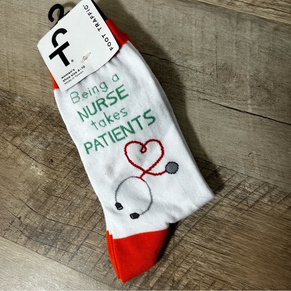 Foot Traffic | 👩‍⚕️ Nurse Socks - Picture 3 of 4